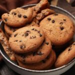 Biscotti con gocce di cioccolato - Lacuocherellona.it