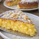 Torta della nonna con farina di riso e zafferano - Lacuocherellona.it